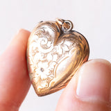 Ciondolo portafoto antico a forma di cuore con lamina in oro giallo 9K su metallo, primi del ‘900