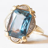 Anello vintage in oro giallo e in oro bianco 14K con spinello sintetico (6.50ct ca.) e diamanti, anni ‘80