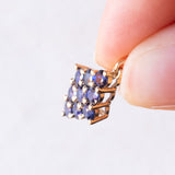 Ciondolo moderno in oro giallo 9K con zaffiri sintetici