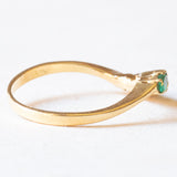 Anello vintage in oro giallo 18K con smeraldi e diamanti di taglio brillante (0.10ct e ca.), anni ‘60/‘70