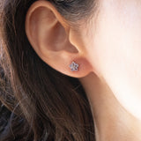 Orecchini a fiore vintage in oro bianco 9K con tanzaniti e diamanti