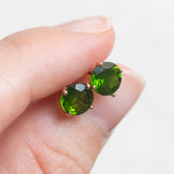 Orecchini punto luce in oro giallo 9K con cromodiopsidi