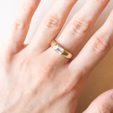 Anello a fascia vintage in oro giallo 14K con acquamarina (0.70ct ca.), anni ‘70