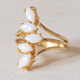 Anello vintage in oro giallo 18K con opali (0.60ctw ca.), anni ‘60/‘70