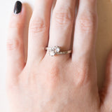 Toi et Moi antico in platino e in oro bianco 18K con diamanti centrali di taglio rosa coroné (0.70ctw ca.) e diamanti laterali di taglio rosetta, anni ‘20/‘30