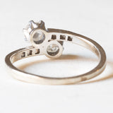 Toi et Moi antico in platino e in oro bianco 18K con diamanti centrali di taglio rosa coroné (0.70ctw ca.) e diamanti laterali di taglio rosetta, anni ‘20/‘30