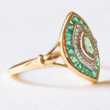 Anello a navette vintage in oro giallo e bianco 18K con smeraldi e diamanti, anni ‘60