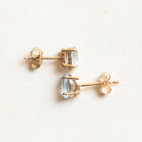 Orecchini punto luce vintage in oro giallo 9K con topazi azzurri, anni ‘90