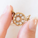 Collier con catenina in oro giallo 18K e con decorazione centrale convertita da orecchino antico in oro giallo 18K con diamanti di taglio rosetta (primi del ‘900)