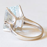 Anello vintage in oro bianco 18K con acquamarina (9ct ca.) e diamanti (0.05ctw ca.), anni ‘60/‘70