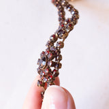 Braccialetto semirigido vintage in oro giallo 8K con granati, anni ‘60/‘70