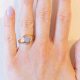 Anello antico da sigillo inglese in oro giallo 18K con agata, anno 1896