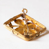 Spilla antica “portafortuna” in oro giallo 18K con perlina bianca, anni ‘30