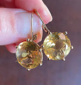 Orecchini vintage pendenti in oro giallo 14K con quarzi citrini (17ctw ca.), anni ‘60