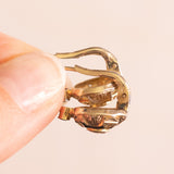 Orecchini antichi in oro giallo e in oro bianco 18K con diamanti (centrali 0.40ctw ca.), anni ‘30/‘40