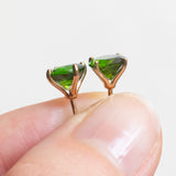 Orecchini punto luce in oro giallo 9K con cromodiopsidi