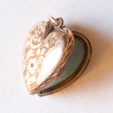 Ciondolo portafoto antico a forma di cuore con lamina in oro giallo 9K su metallo, primi del ‘900