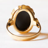 Anello vintage in oro giallo 14K con cammeo su agata, anni ‘60
