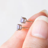 Orecchini punto luce vintage in oro bianco 9K con tanzaniti