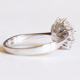 Anello vintage a margherita in oro bianco 14K con diamanti (0.50ctw ca.), anni ‘60