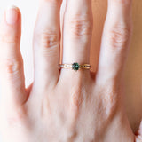 Anello vintage in oro giallo e bianco 14K con tormalina verde e diamanti (0.04ctw ca.), anni ‘80