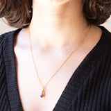 Collana vintage con catenina in oro giallo 9K e con ciondolo in oro giallo 9K con ametista (0.50ctw ca.) e diamanti (0.05ctw ca.), anni ‘70
