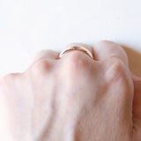 Anello gypsy vintage in oro giallo 14K con rubino sintetico, anni ‘40