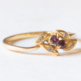 Anello vintage in oro giallo 18K con rubini e diamanti, anni ‘60