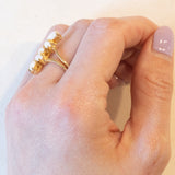 Anello vintage in oro giallo 18K con opali (0.60ctw ca.), anni ‘60/‘70