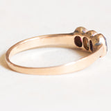 Trilogy antico in oro giallo 18K con zaffiro (0.20ct ca.), diamante (0.20ct ca.) e rubino (0.16ct ca.), anni ‘10/‘20