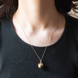 Ciondolo massonico con lamina in oro giallo 9K su argento con disegni incisi