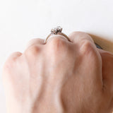 Toi et Moi antico in platino e in oro bianco 18K con diamanti centrali di taglio rosa coroné (0.70ctw ca.) e diamanti laterali di taglio rosetta, anni ‘20/‘30