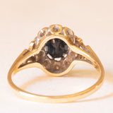 Anello a margherita vintage in oro giallo e bianco 9K con zaffiro (1ct ca.) e diamanti (0.05ctw ca.), anno 1989