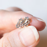 Orecchini punto luce vintage in oro bianco 10K con quarzi