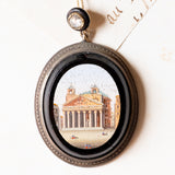 Pendente antico in oro giallo 14K e argento con micromosaico su onice rappresentante il Pantheon e con diamante di taglio rosetta (0.50ct ca.), seconda metà dell’800