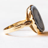 Anello vintage in oro giallo 14K con cammeo su agata, anni ‘60
