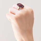 Anello antico in oro giallo 14K con granati di Boemia, seconda metà dell‘800