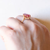Anello vintage in oro giallo 14K con rubino sintetico (4.40ct ca.), anni ‘70