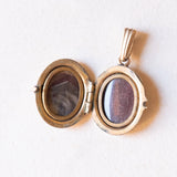 Ciondolo portafoto vintage con lamina in oro giallo 9K su metallo, anni ‘40/‘50