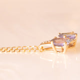Collana vintage con catenina in oro giallo 9K e ciondolo in oro giallo 10K con tanzaniti (1.30ctw ca.) e diamanti