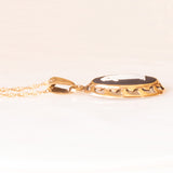 Collana vintage con catenina in oro giallo 9K e con ciondolo in oro giallo 9K e con jasperware nero