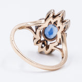 Anello antico in oro 12k con zaffiro centrale e rosette, primi del'900