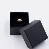 Anello vintage in oro bianco 18k con perla e diamanti (0.06ctw), anni '60