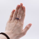 BAGUE DE STYLE ANTIQUE EN OR 9K AVEC SAPHIRS ET DIAMANTS