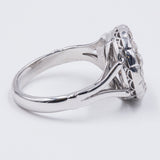 Anello in oro bianco 18k a toppa con diamanti taglio rosetta, anni 40