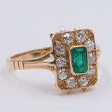 Anello vintage in oro giallo 18k con smeraldo centrale e diamanti (0.80ctw), anni '70