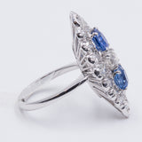 Anello in oro bianco 18k con 2ct di diamanti e 1ct di zaffiri