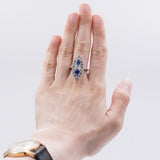 Anello in oro bianco 18k con 2ct di diamanti e 1ct di zaffiri