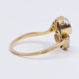 Bague Liberty contrarier en or 18 carats avec diamant (0,70 ct) et saphir, années 1920/1930