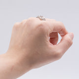 Anello trilogy antico in platino con diamanti di taglio vecchio (0.50ctw ca.), anni '40